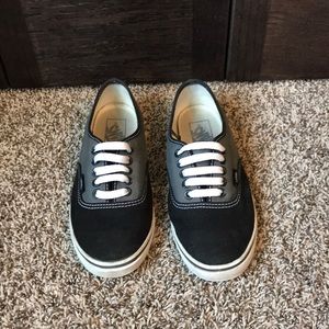 VANS Authentic style, Women’s size 7, black & gray